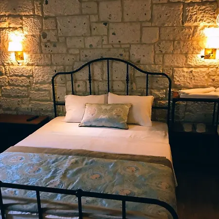 Demır Konak * Çeşme