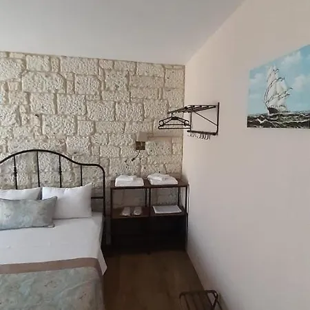 Demır Konak *
